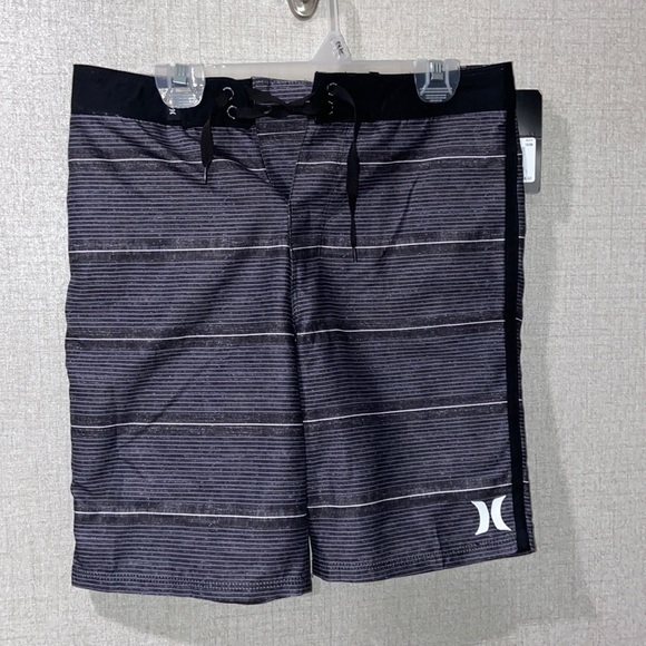Hurley boy shorts 12/26
